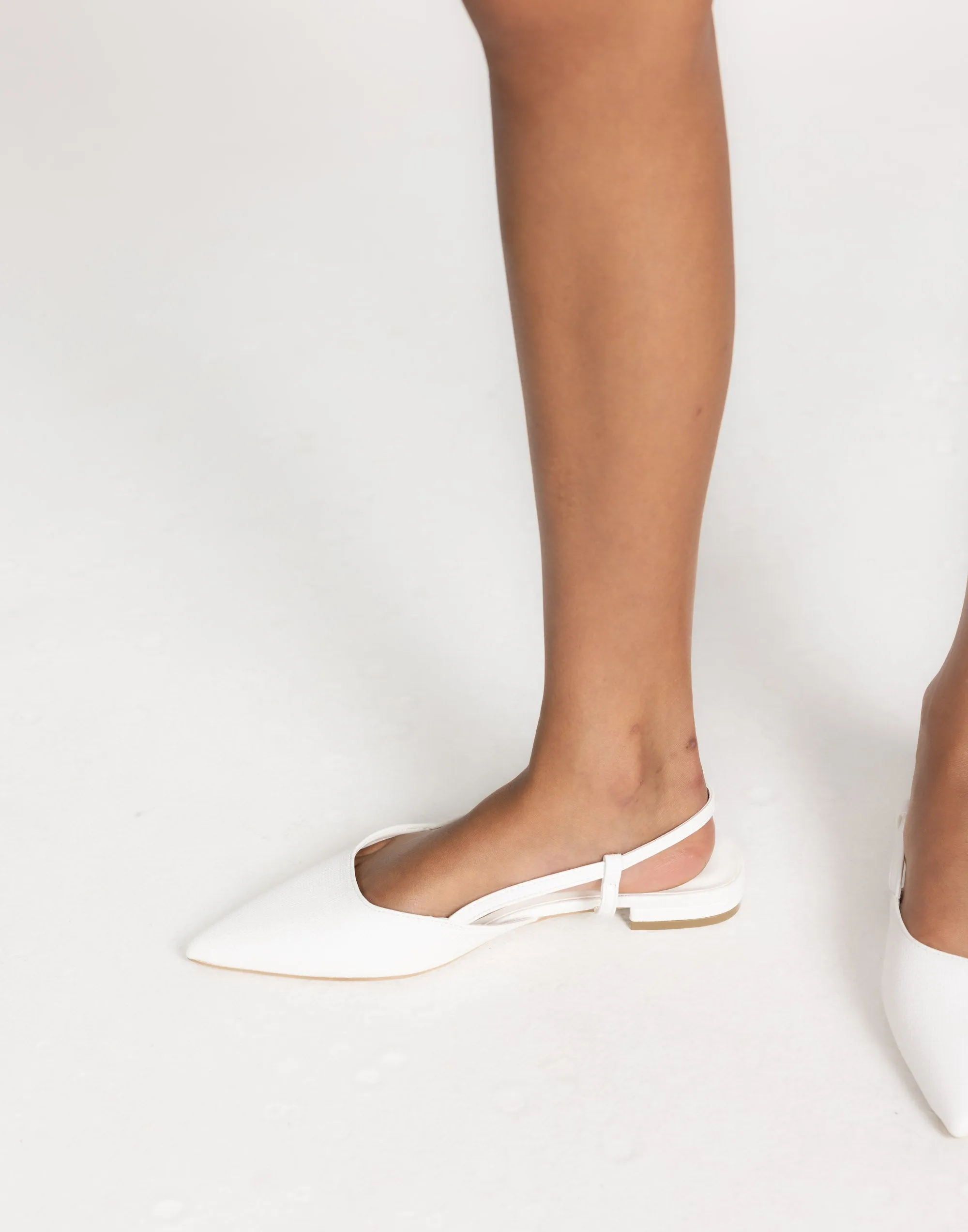 Iver Flats (White Raffia) - By Billini