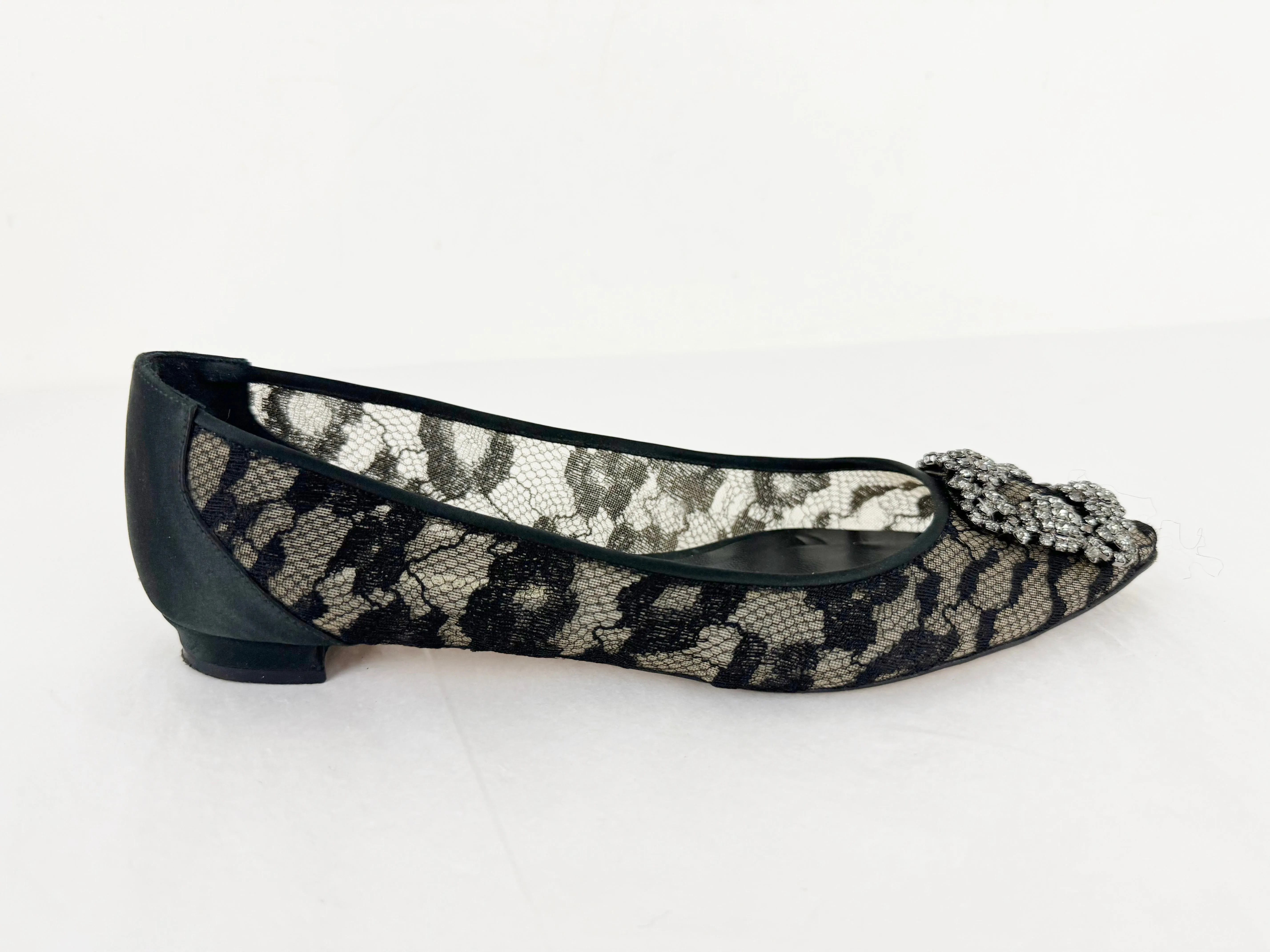 Manolo Blahnik Lace Hangisi Ballet Flats Size 9.5