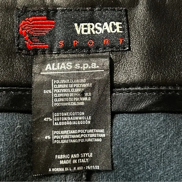 VERSACE SPORT Black Faux Leather Mini Skirt Pockets Zipper Lined Stretch sz M